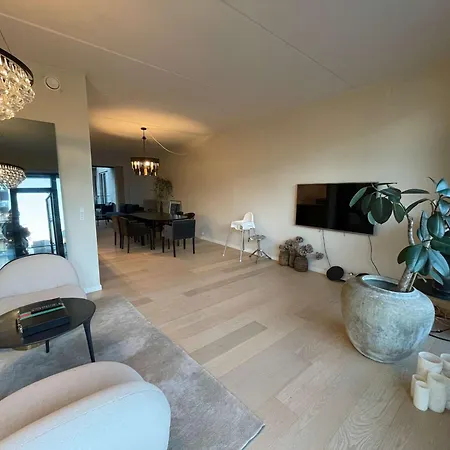 Water Front View - Prime Apartment *